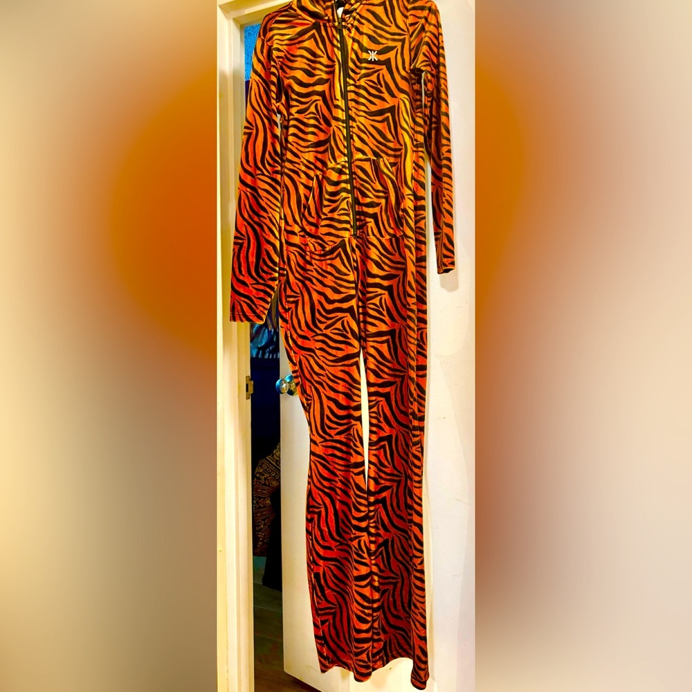 Fierce Tiger Print Onepiece Onesie – Unisex Loungewear